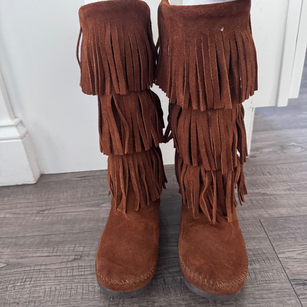 Minnetonka Women 1632 Brown Suede 3-Layer Fringe Moccasin Boots Size 9